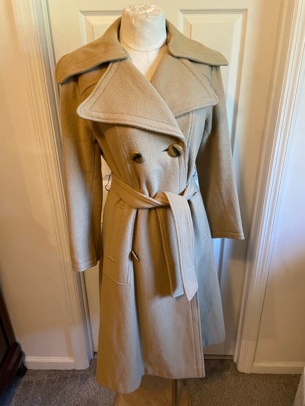 Vintage Tan coat with oversized collar
